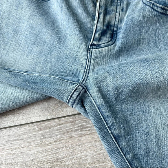 Michael Kors Light Wash Button Down Bootcut fringe Hem Cropped Jeans - Picture 5 of 10